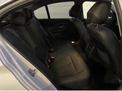 ３シリーズ ３２０ｄ ラグジュアリーの中古車画像