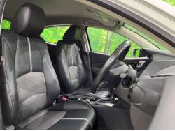 デミオ １３Ｓブラックレザーリミテッドの中古車画像