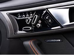 Ｆタイプ コンバーチブルの中古車画像