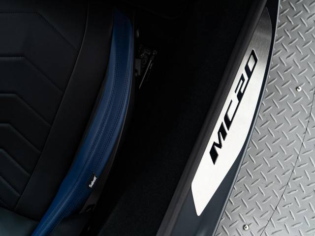 マセラティ ＭＣ２０ ベースグレード 0.2万Km 2,703.6万円(東京都)[122]の中古車詳細