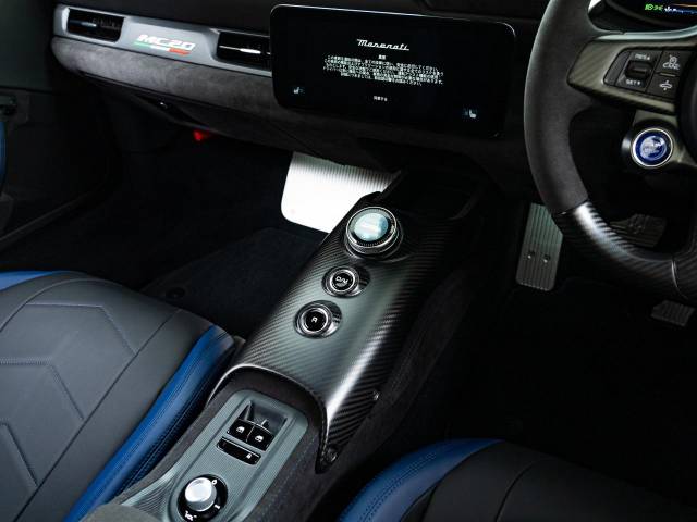 マセラティ ＭＣ２０ ベースグレード 0.2万Km 2,703.6万円(東京都)[122]の中古車詳細