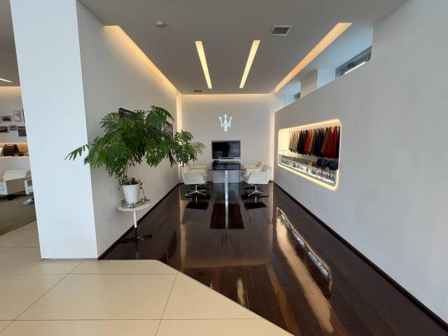 マセラティ ＭＣ２０ ベースグレード 0.2万Km 2,703.6万円(東京都)[122]の中古車詳細