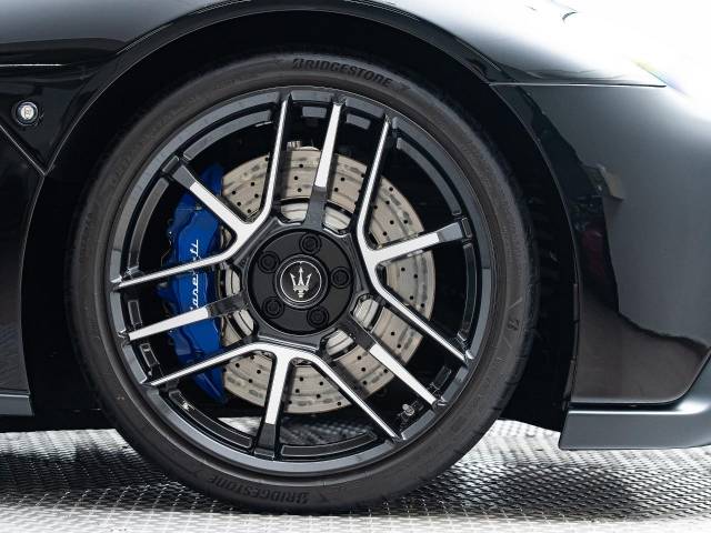 マセラティ ＭＣ２０ ベースグレード 0.2万Km 2,703.6万円(東京都)[122]の中古車詳細