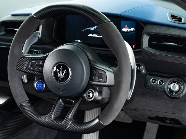 マセラティ ＭＣ２０ ベースグレード 0.2万Km 2,703.6万円(東京都)[122]の中古車詳細