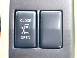 セレナ ２０Ｇの中古車画像