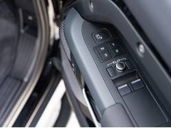 ディフェンダー ９０ダブルオーブラックエディションの中古車画像