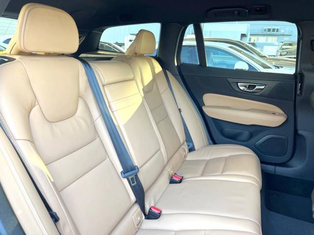 ボルボ Ｖ６０ クロスカントリー Ｂ５ ＡＷＤ プロ 1.8万Km (神奈川県)[426]の中古車詳細