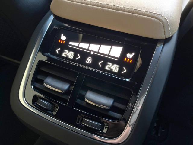 ボルボ Ｖ６０ クロスカントリー Ｂ５ ＡＷＤ プロ 1.8万Km (神奈川県)[426]の中古車詳細