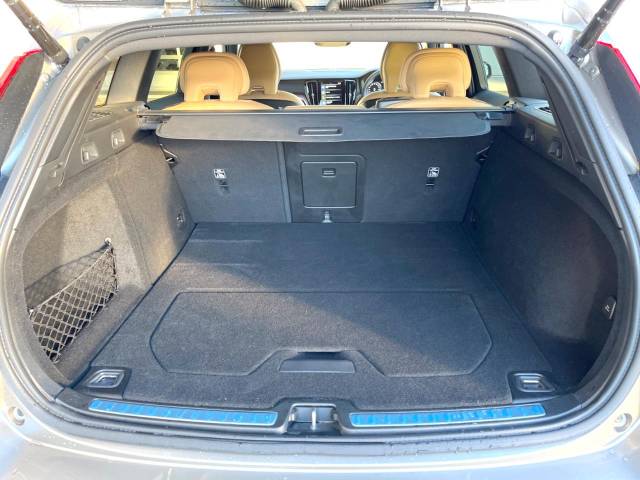 ボルボ Ｖ６０ クロスカントリー Ｂ５ ＡＷＤ プロ 1.8万Km (神奈川県)[426]の中古車詳細