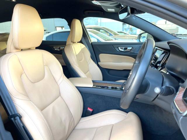 ボルボ Ｖ６０ クロスカントリー Ｂ５ ＡＷＤ プロ 1.8万Km (神奈川県)[426]の中古車詳細