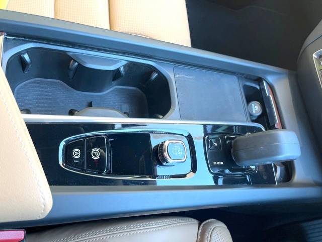 ボルボ Ｖ６０ クロスカントリー Ｂ５ ＡＷＤ プロ 1.8万Km (神奈川県)[426]の中古車詳細