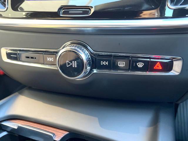 ボルボ Ｖ６０ クロスカントリー Ｂ５ ＡＷＤ プロ 1.8万Km (神奈川県)[426]の中古車詳細