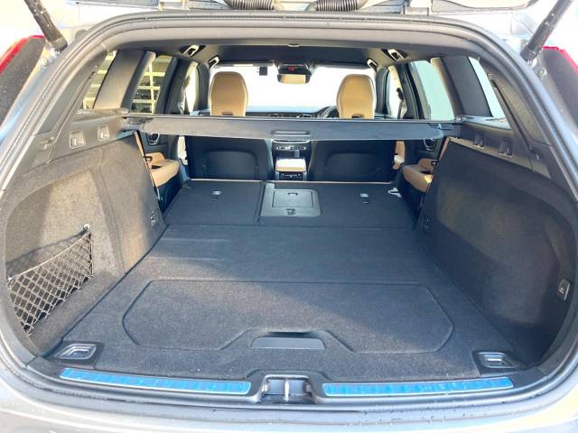 ボルボ Ｖ６０ クロスカントリー Ｂ５ ＡＷＤ プロ 1.8万Km (神奈川県)[426]の中古車詳細