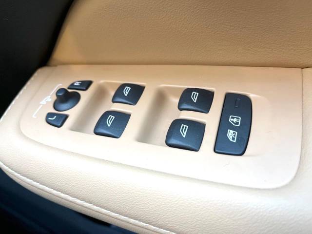 ボルボ Ｖ６０ クロスカントリー Ｂ５ ＡＷＤ プロ 1.8万Km (神奈川県)[426]の中古車詳細