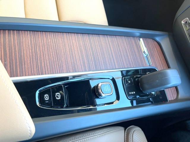 ボルボ Ｖ６０ クロスカントリー Ｂ５ ＡＷＤ プロ 1.8万Km (神奈川県)[426]の中古車詳細