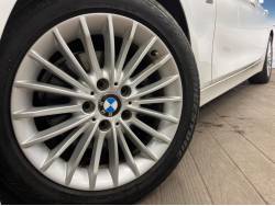 ３シリーズ ３２０ｉツーリング ラグジュアリーの中古車画像