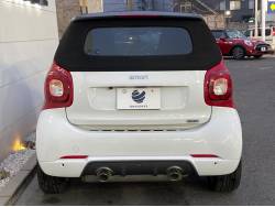 スマートフォーツーカブリオ ＢＲＡＢＵＳ エクスクルーシブの中古車画像