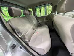 キューブ １５Ｓ ＦＯＵＲの中古車画像