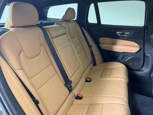 ボルボ Ｖ６０ Ｔ５ インスクリプション 3.9万Km (大阪府)[534]の中古車詳細