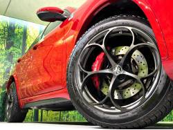 ステルヴィオ クアドリフォリオ（アルファロメオ）[8AT]のカタログ