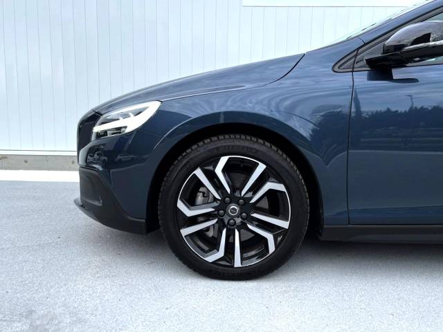 ボルボ Ｖ４０ クロスカントリー Ｔ５ ＡＷＤ サマム 2.3万Km (神奈川県)[001]の中古車詳細