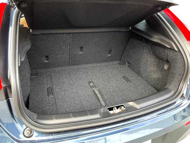 ボルボ Ｖ４０ クロスカントリー Ｔ５ ＡＷＤ サマム 2.3万Km (神奈川県)[001]の中古車詳細