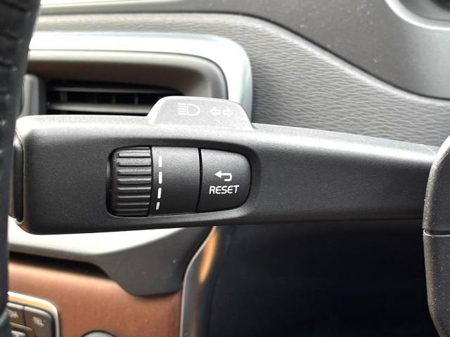 ボルボ Ｖ４０ クロスカントリー Ｔ５ ＡＷＤ サマム 2.3万Km (神奈川県)[001]の中古車詳細