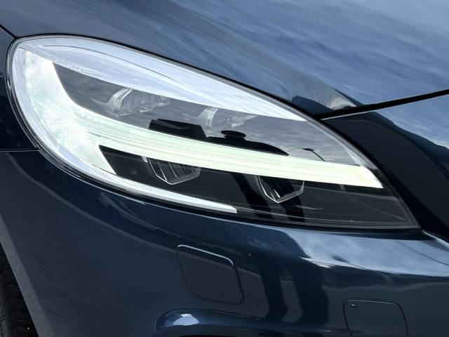 ボルボ Ｖ４０ クロスカントリー Ｔ５ ＡＷＤ サマム 2.3万Km (神奈川県)[001]の中古車詳細