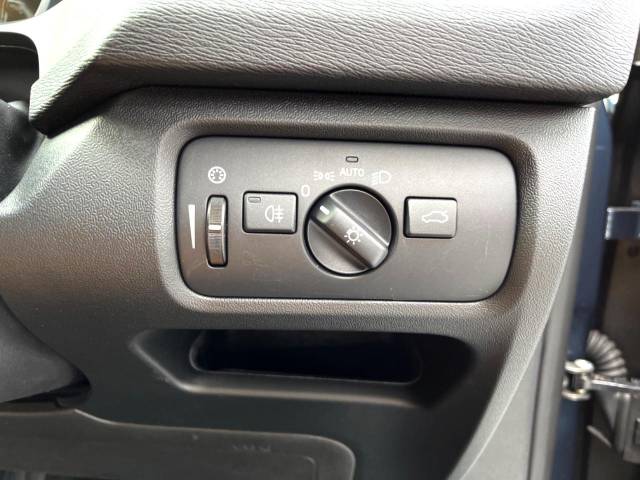 ボルボ Ｖ４０ クロスカントリー Ｔ５ ＡＷＤ サマム 2.3万Km (神奈川県)[001]の中古車詳細