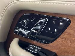 レンジローバー オートバイオグラフィー ３００ＰＳの中古車画像