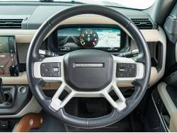 ディフェンダー １１０Ｓ Ｐ３００ コイルサスペンション装着車の中古車画像