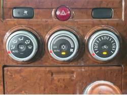 デリカＤ：５ Ｃ２ Ｇ パワーパッケージの中古車画像