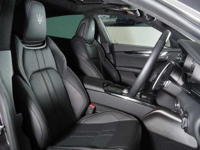マセラティ クアトロポルテ モデナ 0.7万Km 995.1万円 2022年式[010]の中古車詳細(宮城県)