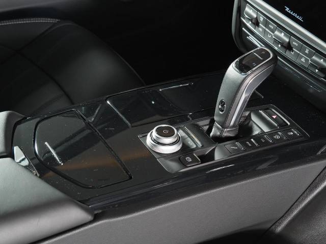 マセラティ クアトロポルテ モデナ 0.7万Km 995.1万円 2022年式[010]の中古車詳細(宮城県)