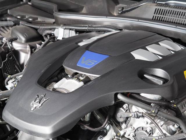 マセラティ クアトロポルテ モデナ 0.7万Km 995.1万円 2022年式[010]の中古車詳細(宮城県)