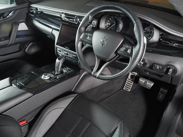 マセラティ クアトロポルテ モデナ 0.7万Km 995.1万円 2022年式[010]の中古車詳細(宮城県)