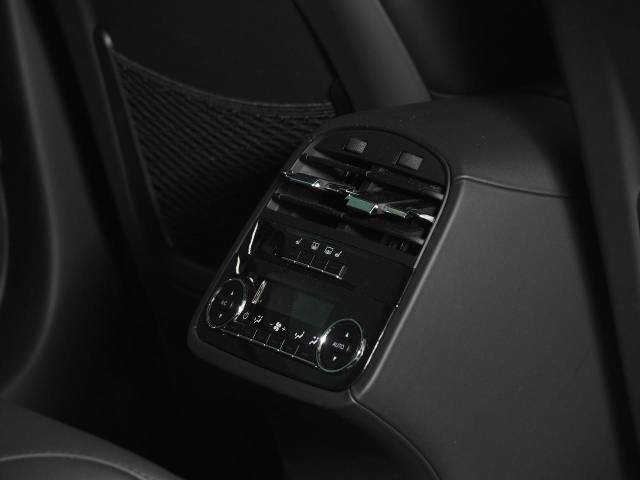 マセラティ クアトロポルテ モデナ 0.7万Km 995.1万円 2022年式[010]の中古車詳細(宮城県)