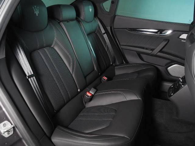 マセラティ クアトロポルテ モデナ 0.7万Km 995.1万円 2022年式[010]の中古車詳細(宮城県)