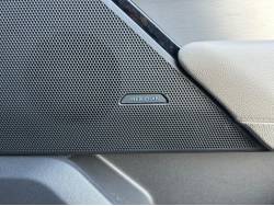 レンジローバーヴェラール Ｒ ダイナミック ２５０ＰＳの中古車画像