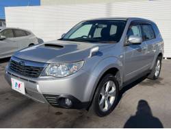 フォレスター ２．０ＸＴ ブラックレザーリミテッドの中古車画像