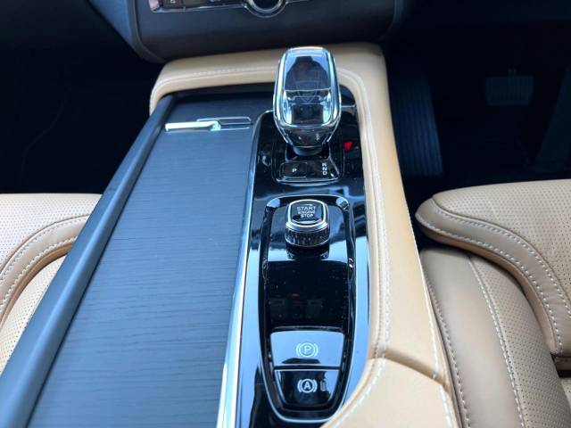 ボルボ ＸＣ９０ アルティメット Ｂ６ ＡＷＤ 0.4万Km (神奈川県)[118]の中古車詳細