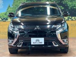アウトランダーPHEV【特別・限定】オールブラックス