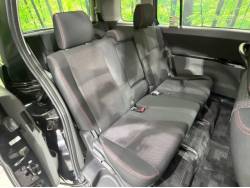 アイシス プラタナブラックリミテッドの中古車画像