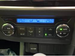 オーリス １５０Ｘ ブラッキッシュラウンジの中古車画像