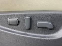 エルグランド ライダー 白本革シートの中古車画像