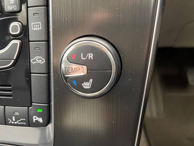 ボルボ Ｖ４０ Ｔ４ ＳＥ 3.5万Km (大阪府)[929]の中古車詳細