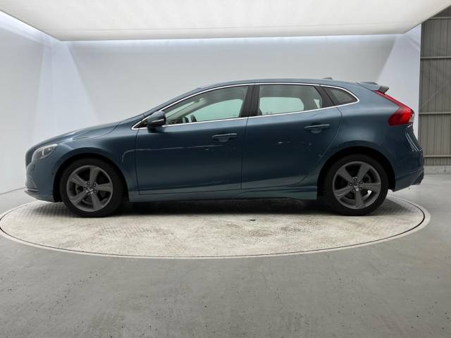 ボルボ Ｖ４０ Ｔ４ ＳＥ 3.5万Km (大阪府)[929]の中古車詳細