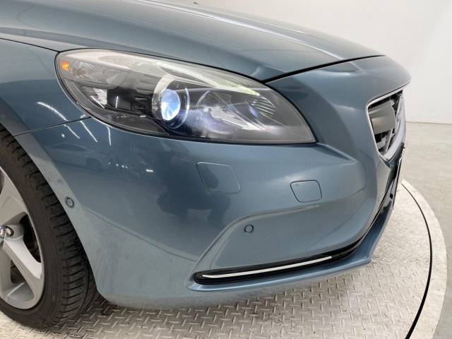 ボルボ Ｖ４０ Ｔ４ ＳＥ 3.5万Km (大阪府)[929]の中古車詳細