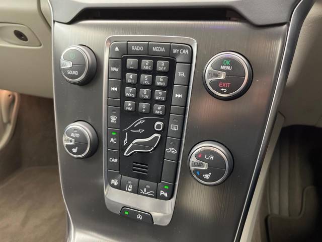 ボルボ Ｖ４０ Ｔ４ ＳＥ 3.5万Km (大阪府)[929]の中古車詳細