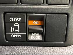 ノア Ｘの中古車画像